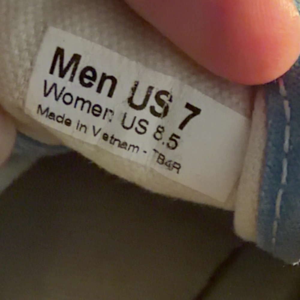Low Top Vans - Picture 5 of 5